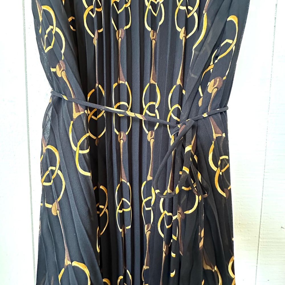 Banana Republic Black Pleated Sheath Dress w/Horsebit Design Small NWT - Picture 9 of 16